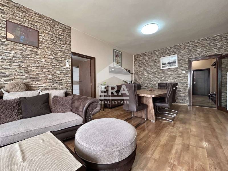 Na prodej  3 ložnice Sofia , Centar , 106 m2 | 19133843 - obraz [2]