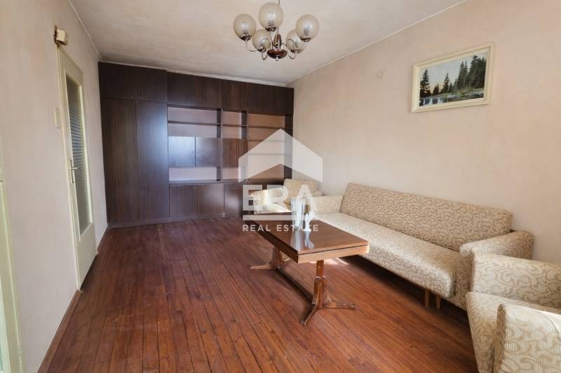 Продава 4-СТАЕН, гр. Полски Тръмбеш, област Велико Търново