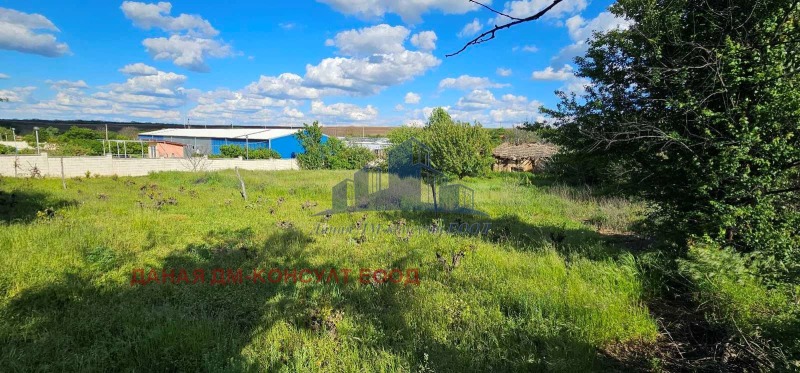 Na prodej  Spiknutí oblast Shumen , Nikola Kozlevo , 2700 m2 | 97685585