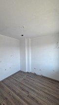 Продава 4-СТАЕН, гр. Добрич, Център, снимка 6