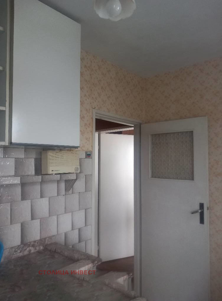 Продава  2-стаен град Русе , Родина 1 , 65 кв.м | 58493277 - изображение [3]