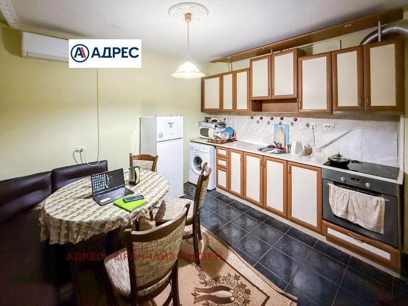 Продава ЕТАЖ ОТ КЪЩА, гр. Плевен, Широк център, снимка 2 - Етаж от къща - 53031487