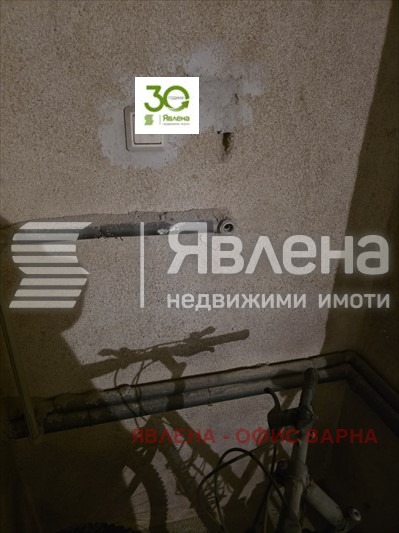 Продава ГАРАЖ, ПАРКОМЯСТО, гр. Варна, Операта, снимка 5 - Гаражи и паркоместа - 53612234