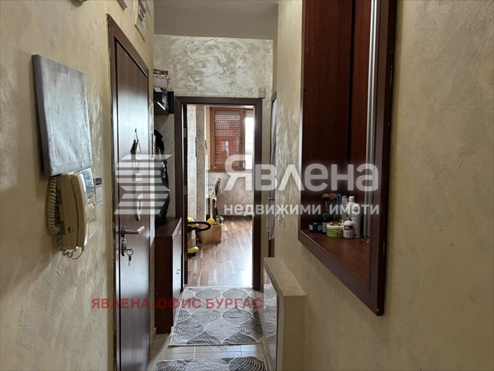 Продава 2-СТАЕН, гр. Бургас, Изгрев, снимка 4 - Апартаменти - 56121974