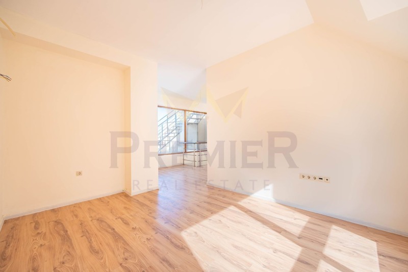 Na prodej  2 ložnice Varna , Asparuchovo , 230 m2 | 63164903