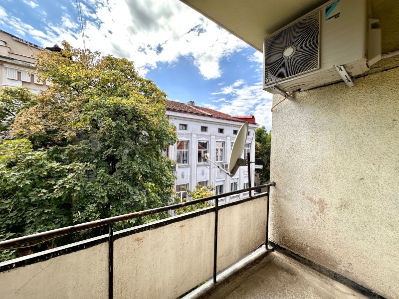 In vendita  2 camere da letto Plovdiv , Tsentar , 140 mq | 78321769 - Immagine [16]