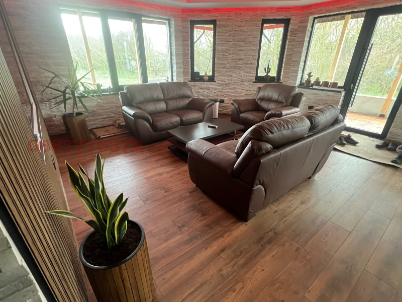 Продава КЪЩА, с. Методиево, област Добрич, снимка 16 - Къщи - 53099817