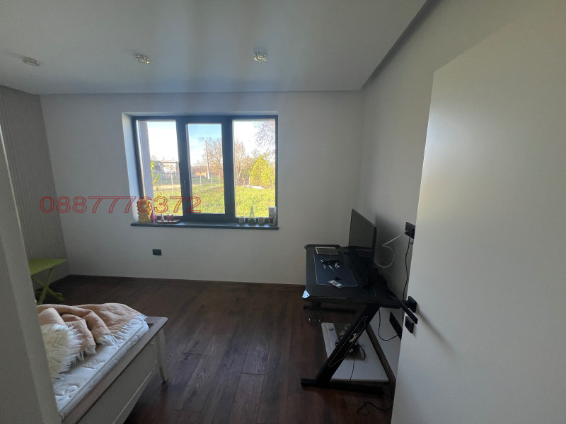 Продава КЪЩА, с. Методиево, област Добрич, снимка 13 - Къщи - 52783592