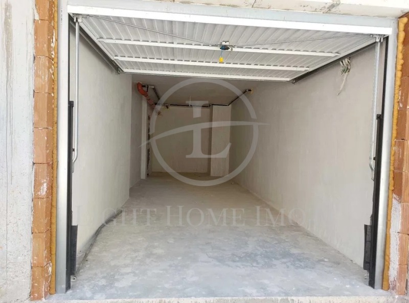 Till salu  Garage Plovdiv , Ostromila , 34 kvm | 26239493