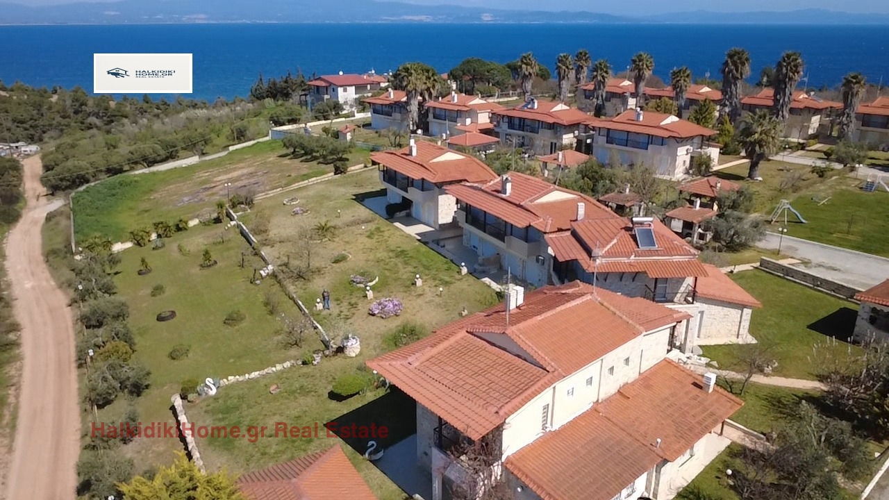 Продава МЕЗОНЕТ, Извън страната, област Извън страната