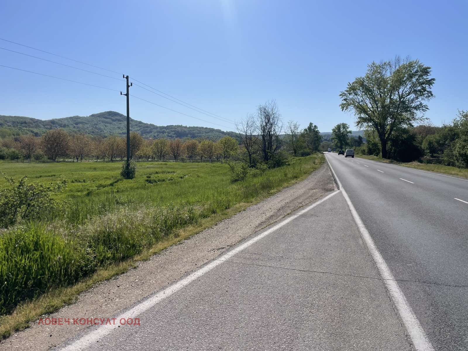 Продава ПАРЦЕЛ, гр. Ловеч, Широк център
