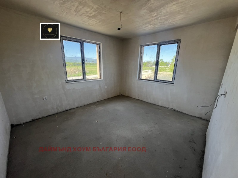 Продава  3-стаен град Пловдив , Остромила , 150 кв.м | 49539857 - изображение [2]
