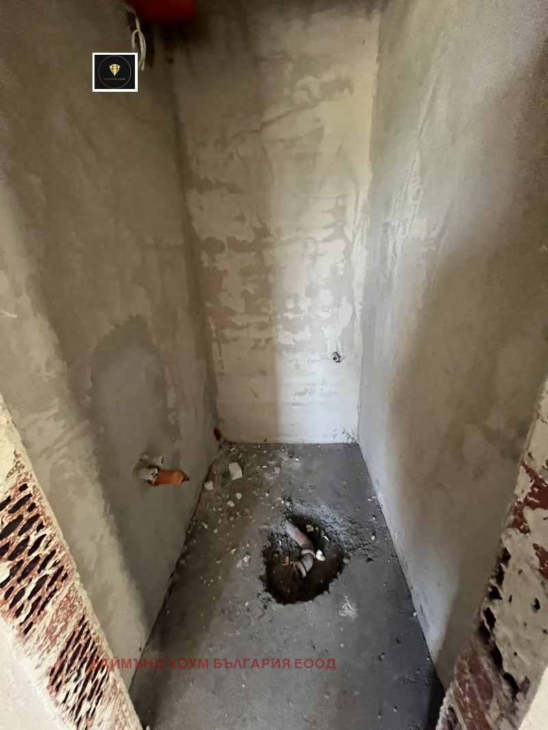 Продава  3-стаен град Пловдив , Остромила , 150 кв.м | 49539857 - изображение [9]