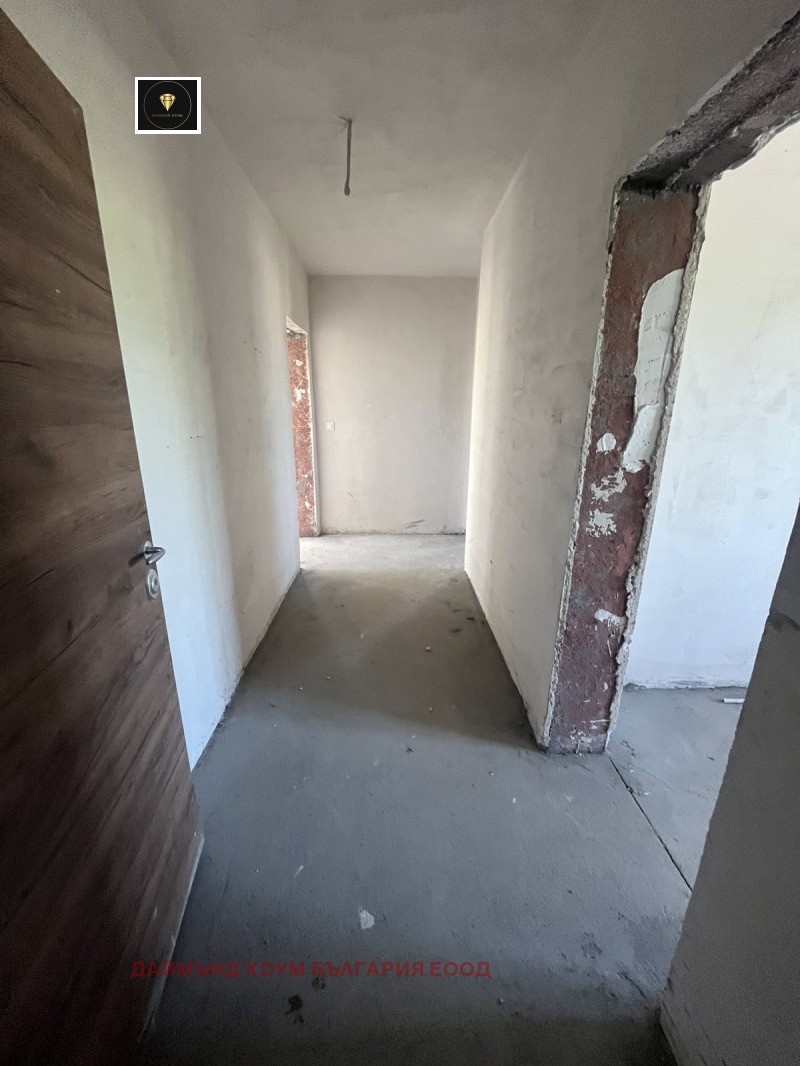 Продава  3-стаен град Пловдив , Остромила , 150 кв.м | 49539857 - изображение [4]