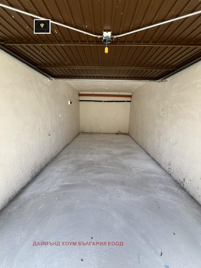 Продава  3-стаен град Пловдив , Остромила , 150 кв.м | 49539857 - изображение [14]