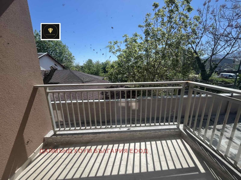Продава  3-стаен град Пловдив , Остромила , 150 кв.м | 49539857 - изображение [12]