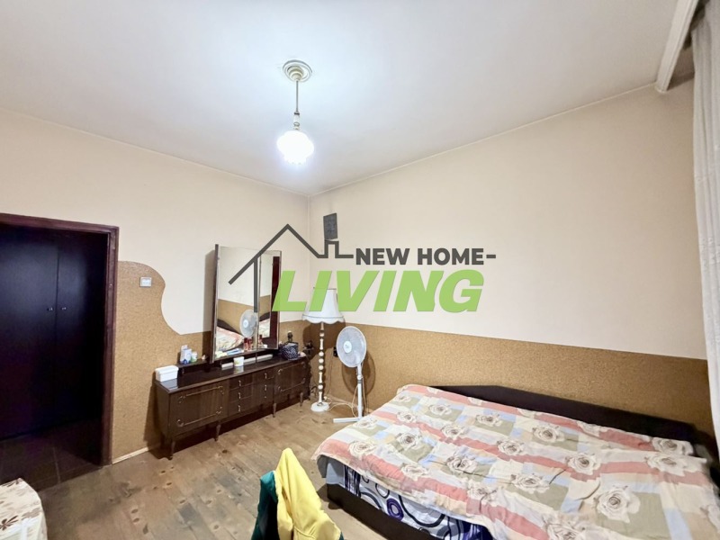 Продава ЕТАЖ ОТ КЪЩА, гр. Пловдив, Гагарин, снимка 9 - Етаж от къща - 53206902