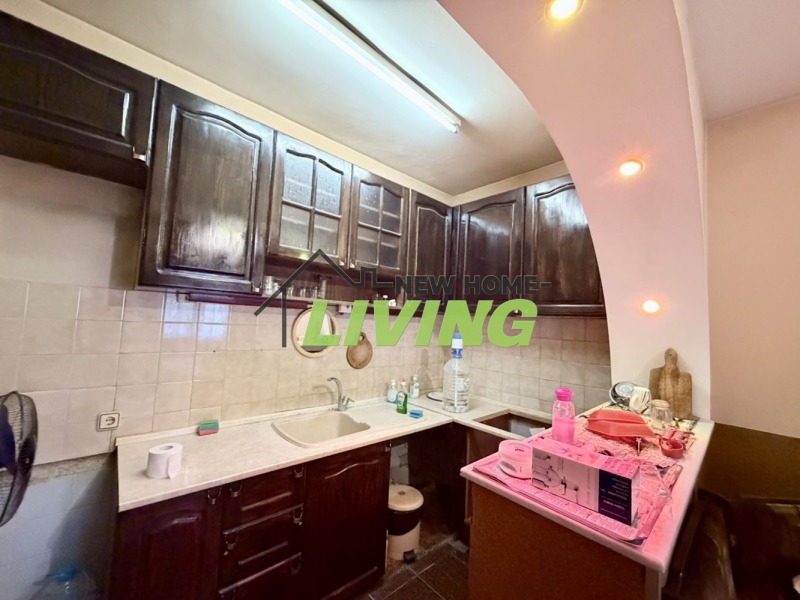 Продава ЕТАЖ ОТ КЪЩА, гр. Пловдив, Гагарин, снимка 3 - Етаж от къща - 53206902