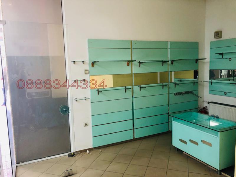 Продава МАГАЗИН, гр. Плевен, Идеален център, снимка 2 - Магазини - 52785096