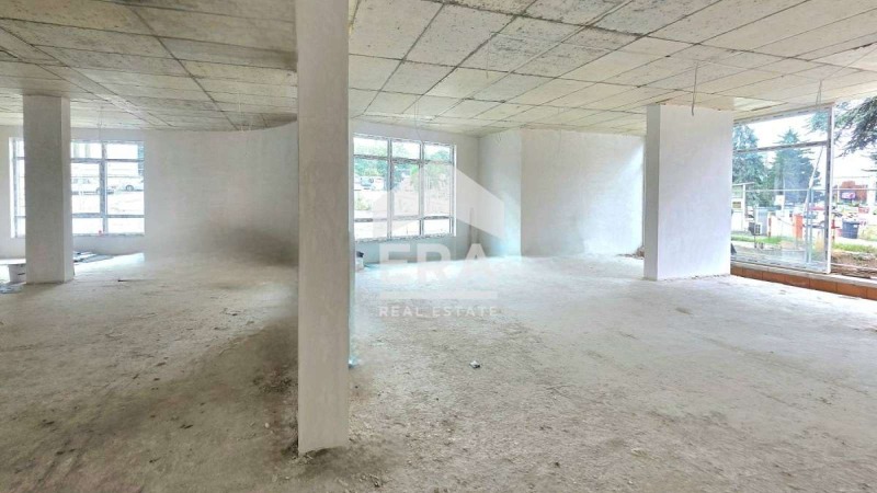 In vendita  Edificio industriale Ruse , Shirok tsentar , 1493 mq | 28116360