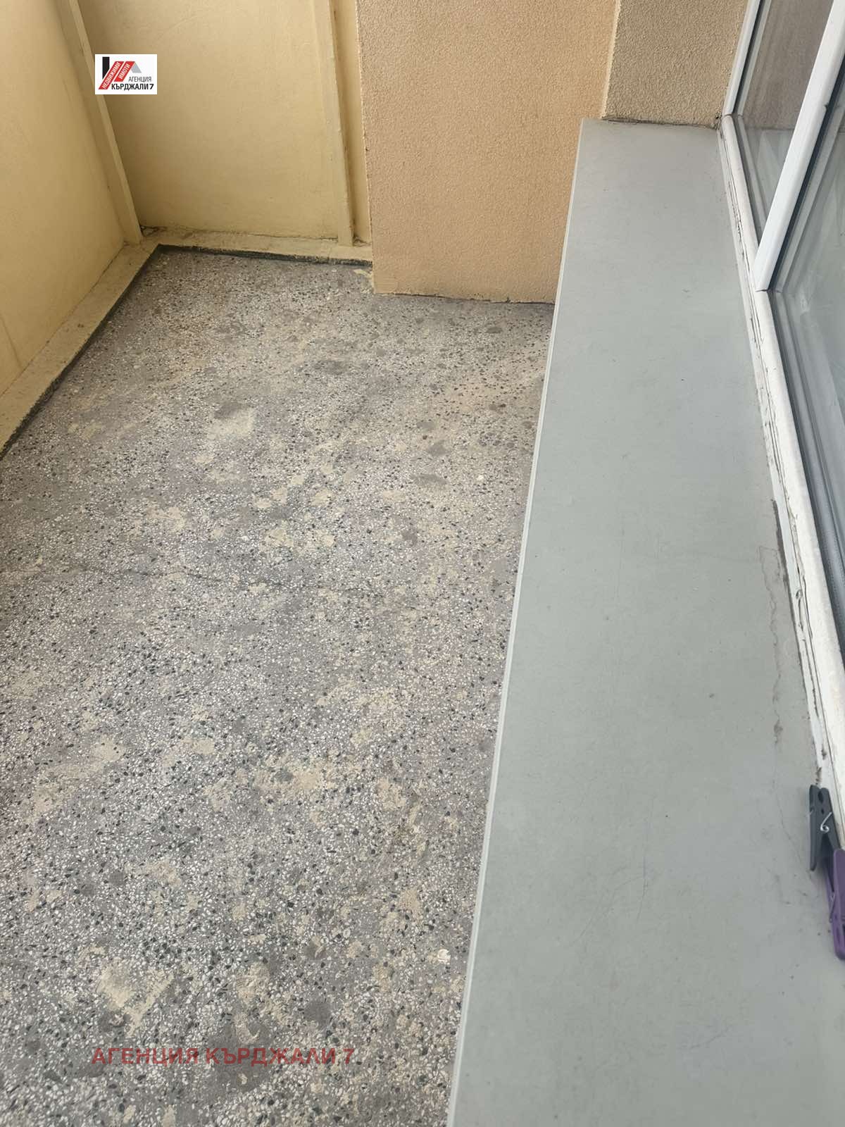 Продава МНОГОСТАЕН, гр. Кърджали, Възрожденци, снимка 3 - Апартаменти - 54075497