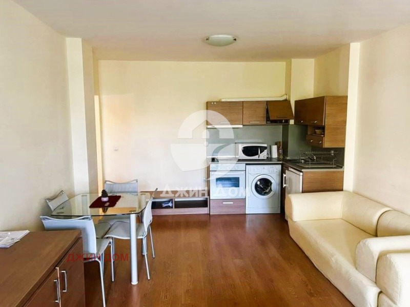 À venda  1 quarto região Burgas , k.k. Slantchev briag , 82 m² | 70109371