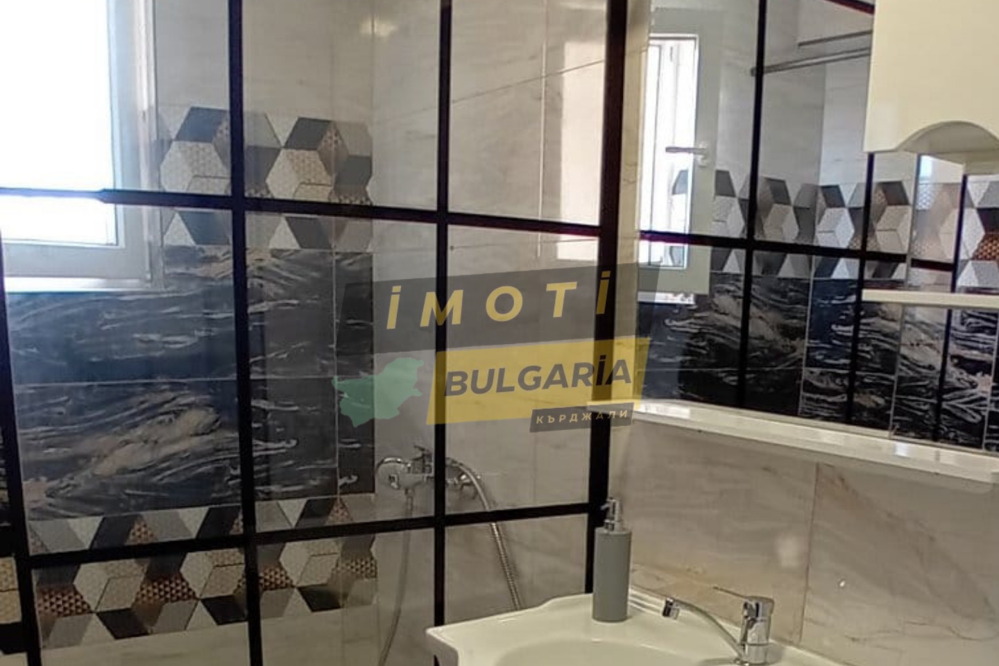 Продава 3-СТАЕН, гр. Кърджали, Център, снимка 10 - Апартаменти - 54226789