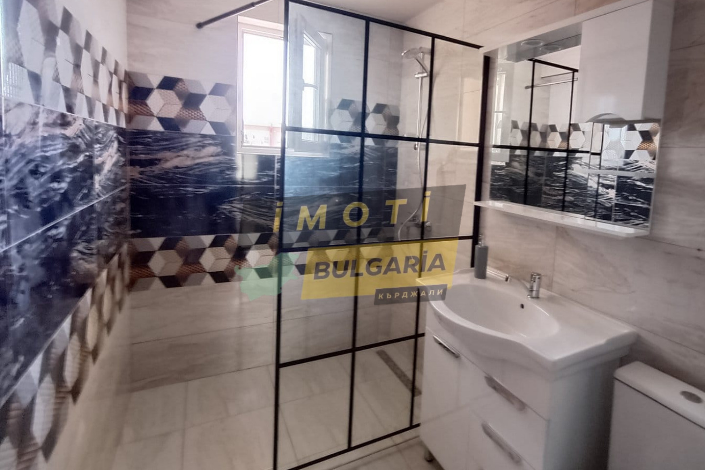 Продава 3-СТАЕН, гр. Кърджали, Център, снимка 2 - Апартаменти - 54226789