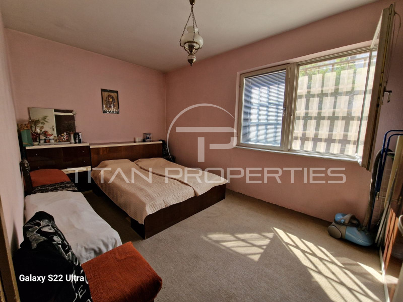 For Sale  2 bedroom Plovdiv , Izgrev , 82 sq.m | 61389378 - image [3]