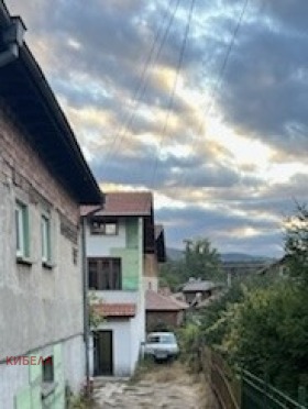 Продава КЪЩА, гр. Перник, Църква, снимка 17 - Къщи - 56202838