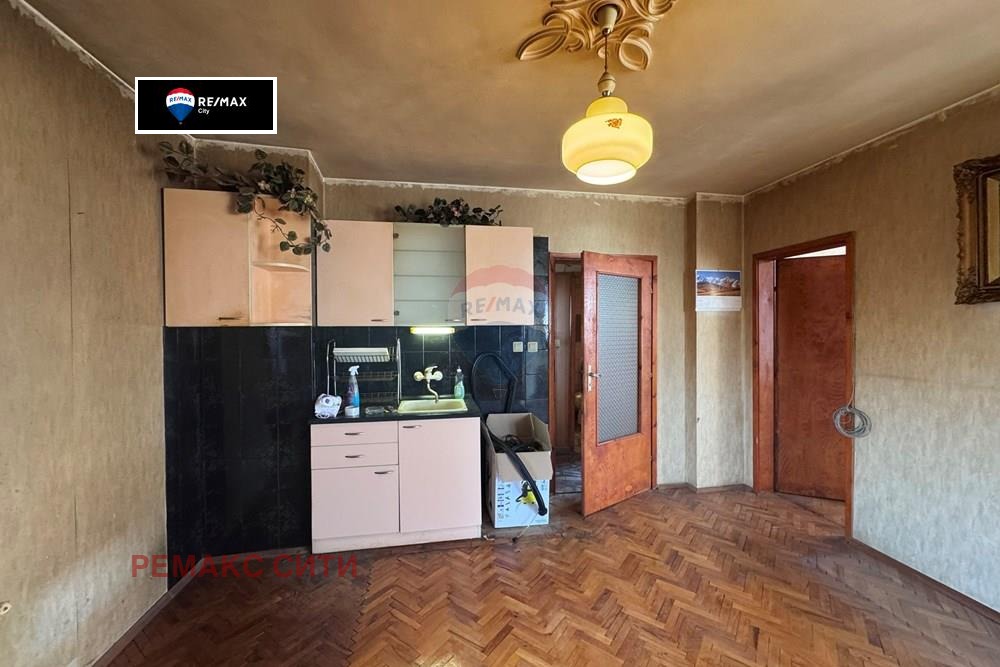 Продава 2-СТАЕН, гр. София, Борово