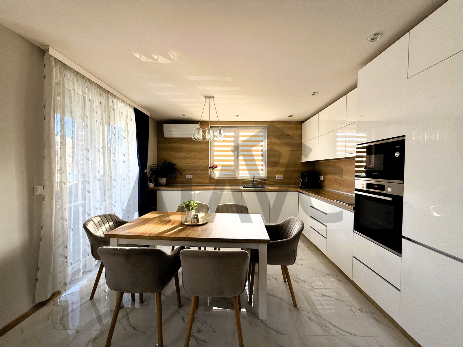 Продава 3-СТАЕН, гр. Пловдив, Остромила, снимка 4 - Апартаменти - 54025688