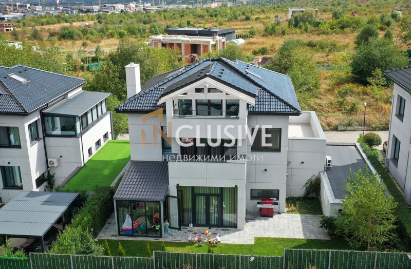 Till salu  Hus Sofia , Dragalevci , 360 kvm | 96258116