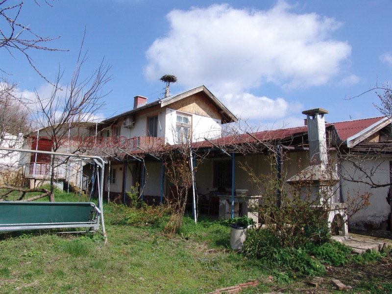 Продава КЪЩА в област Плевен, с. Радишево - 90 кв.м / 66 467.94 € » 130 000 лв.