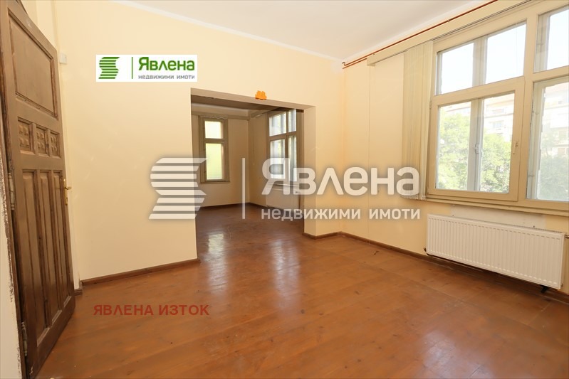 Продава 4-СТАЕН, гр. София, Докторски паметник, снимка 3 - Aпартаменти - 46995477