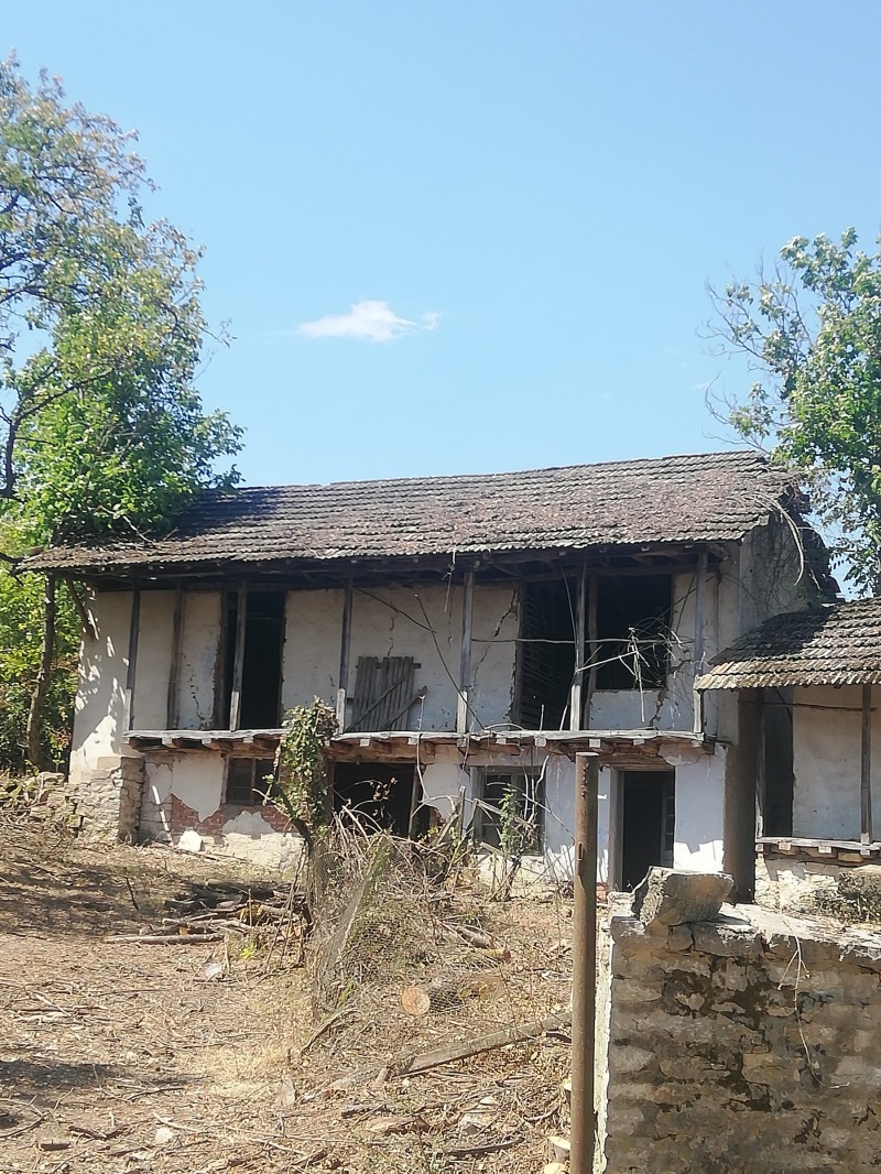 Продава КЪЩА, с. Драгана, област Ловеч