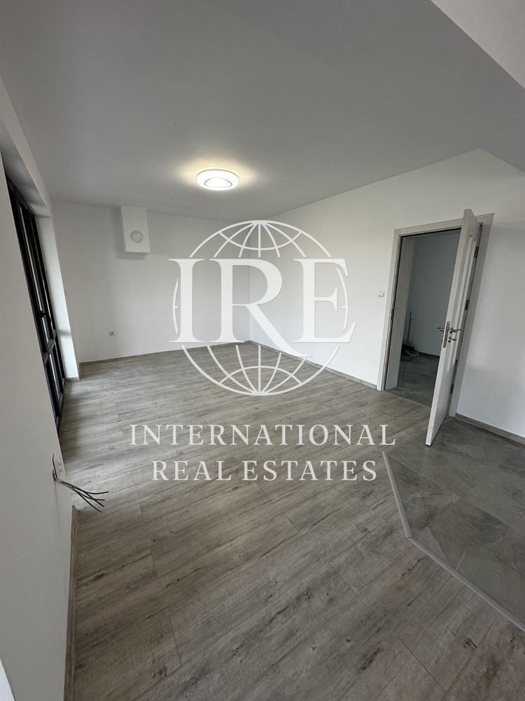 Продава КЪЩА, с. Соколово, област Добрич, снимка 2 - Къщи - 54190946