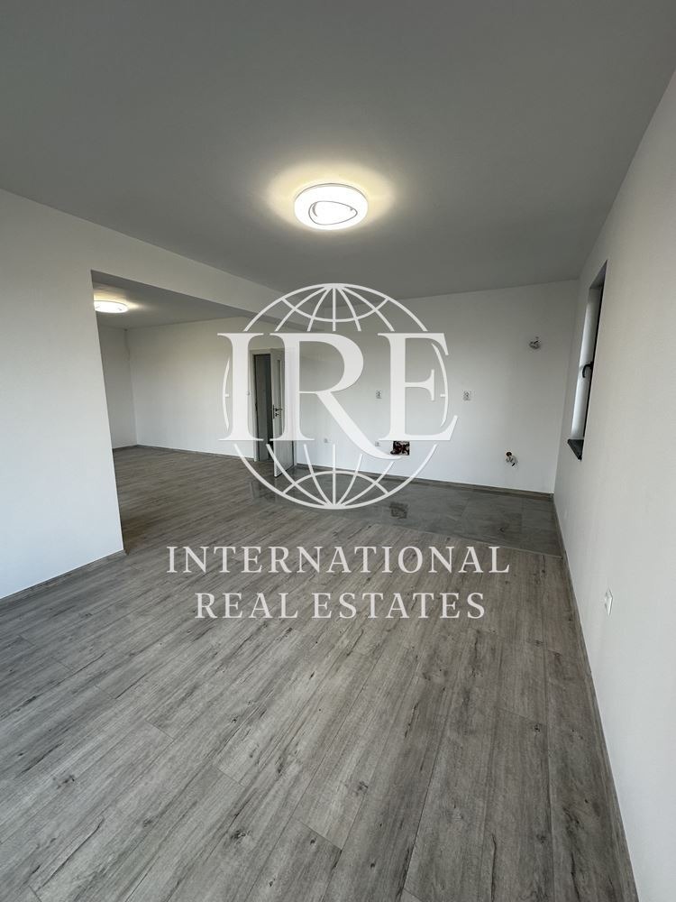 Продава КЪЩА, с. Соколово, област Добрич, снимка 2 - Къщи - 54190946