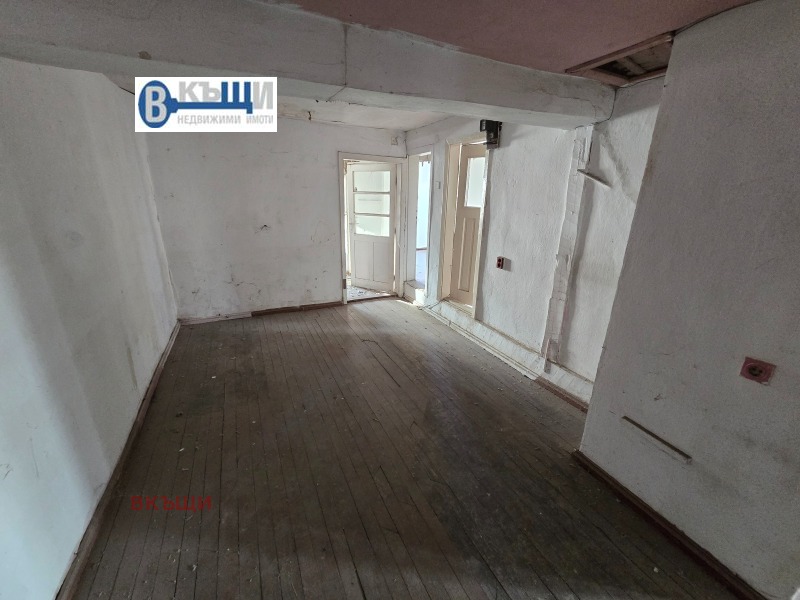 Продава 3-СТАЕН в град Велико Търново, Център - 77 кв.м / 92 900 € » 181 696.61 лв., ВКЪЩИ
