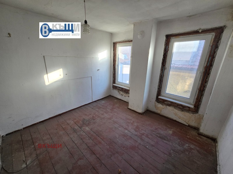 Продава 3-СТАЕН, гр. Велико Търново, Център, снимка 6 - Апартаменти - 52221792