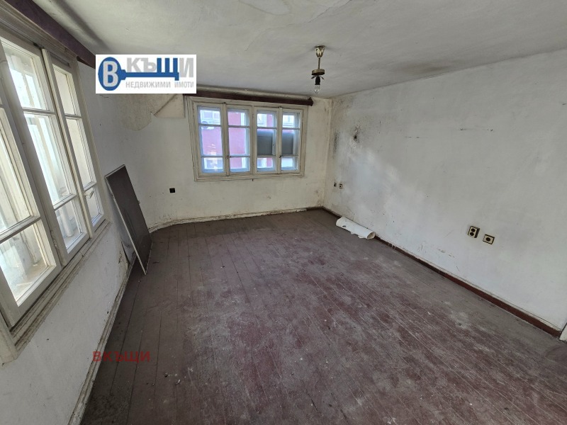 Продава 3-СТАЕН, гр. Велико Търново, Център, снимка 3 - Апартаменти - 52221792