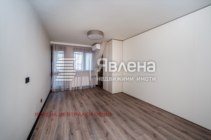 Продава 4-СТАЕН, гр. София, Център, снимка 12 - Апартаменти - 53640869