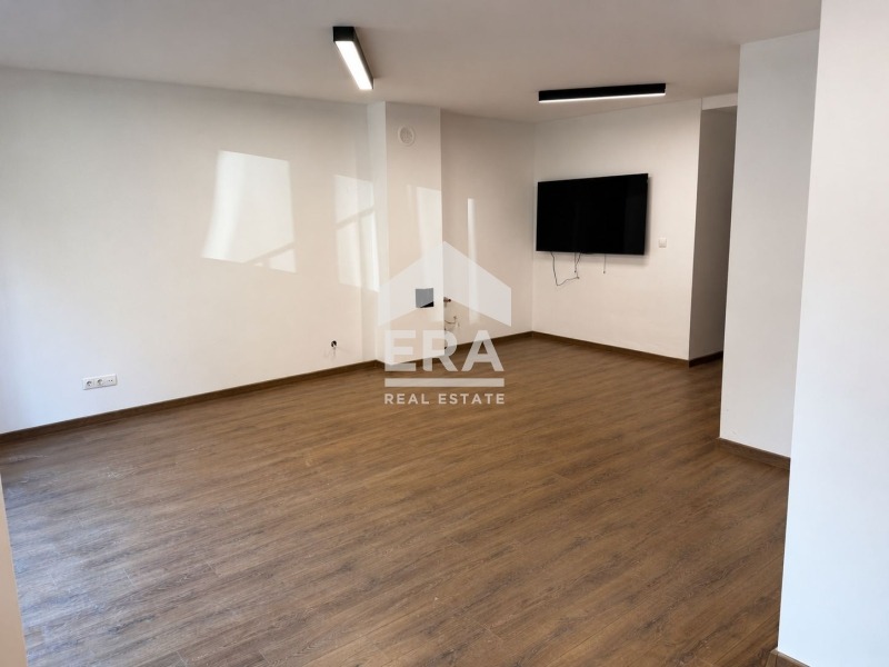 Продава  Офис град Варна , Левски 1 , 58 кв.м | 37413927