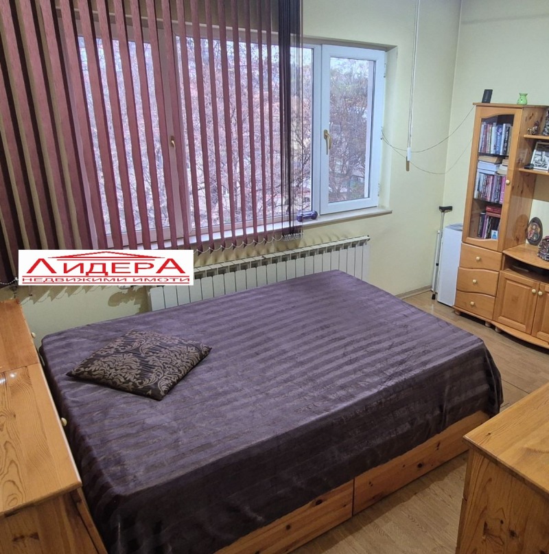 Продава КЪЩА, с. Брестовица, област Пловдив, снимка 3 - Къщи - 52750300