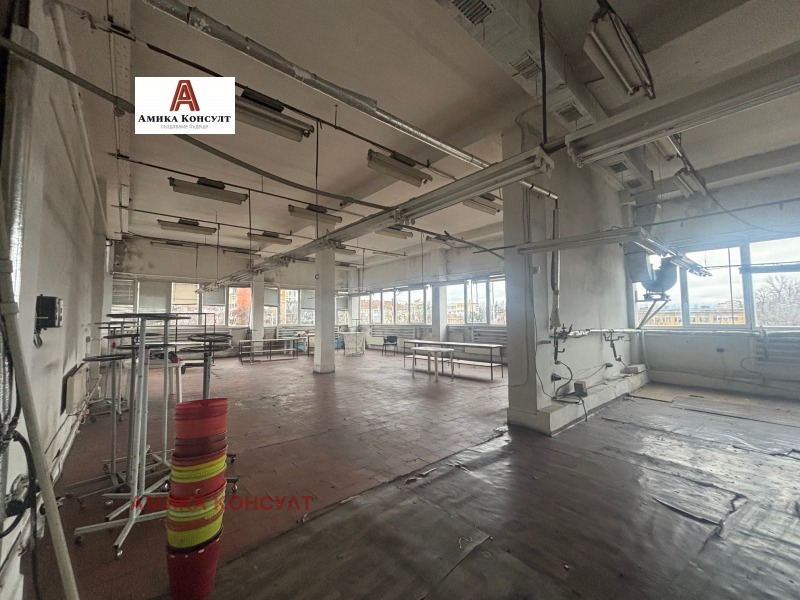 Продава ПРОМ. ПОМЕЩЕНИЕ, гр. София, Военна рампа, снимка 11 - Производствени сгради - 52168225