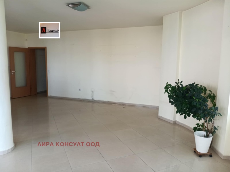 Till salu  2 sovrum Sofia , Strelbistje , 121 kvm | 74565722 - bild [7]