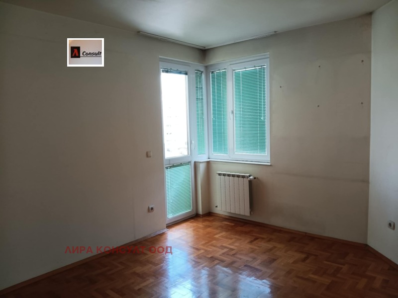 Till salu  2 sovrum Sofia , Strelbistje , 121 kvm | 74565722 - bild [9]