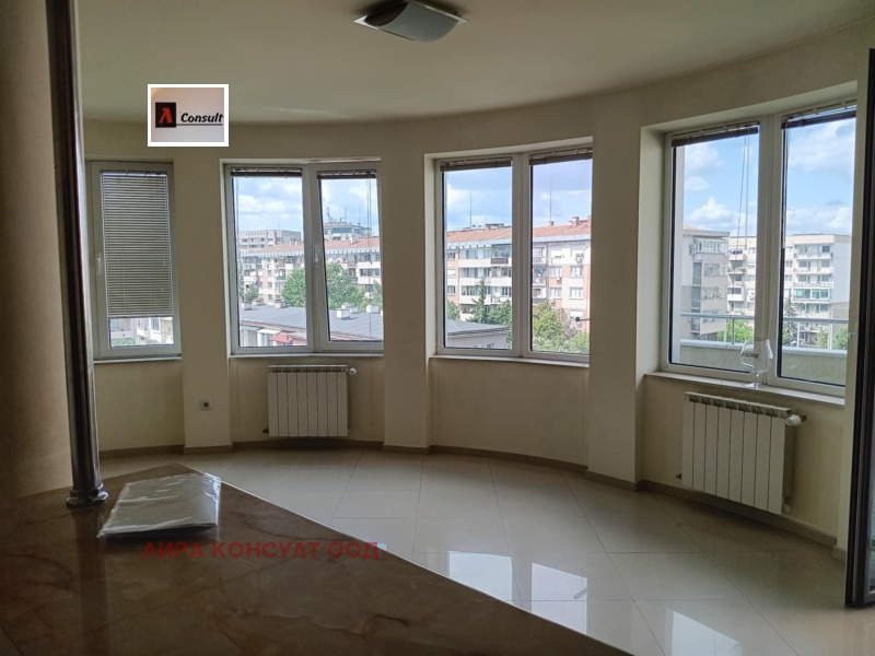 Till salu  2 sovrum Sofia , Strelbistje , 121 kvm | 74565722 - bild [2]