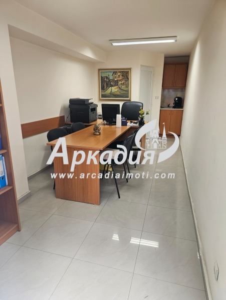 Продава  Офис град Пловдив , Кършияка , 18 кв.м | 48353012