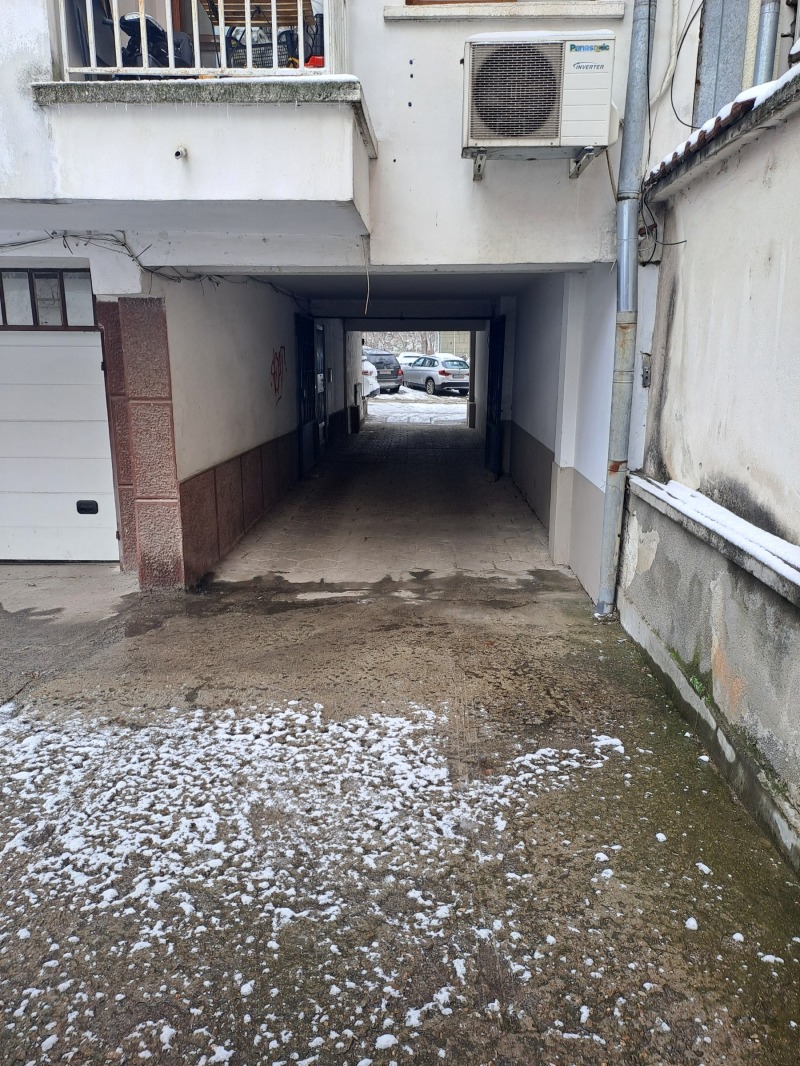 Продава ГАРАЖ, ПАРКОМЯСТО, гр. София, Стрелбище, снимка 4 - Гаражи и паркоместа - 53039344